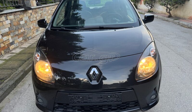 
								Renault Twingo full									