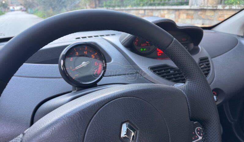 
								Renault Twingo full									