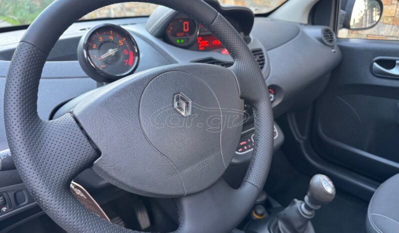 
								Renault Twingo full									