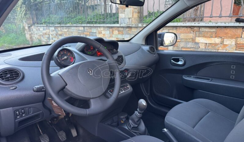 
								Renault Twingo full									