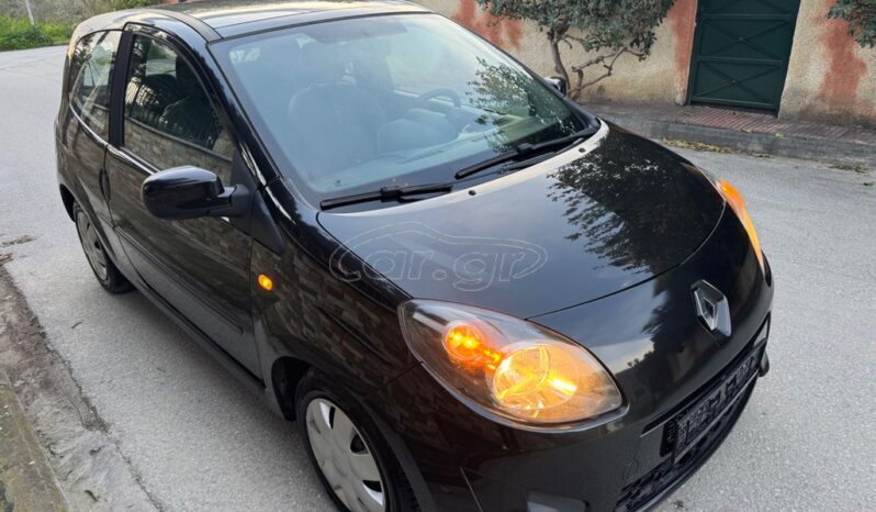 
								Renault Twingo full									