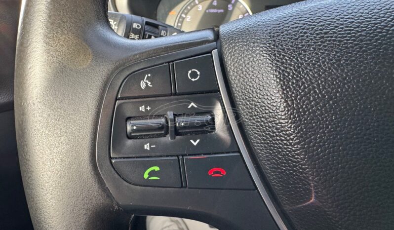 
								Hyundai i 20 full									