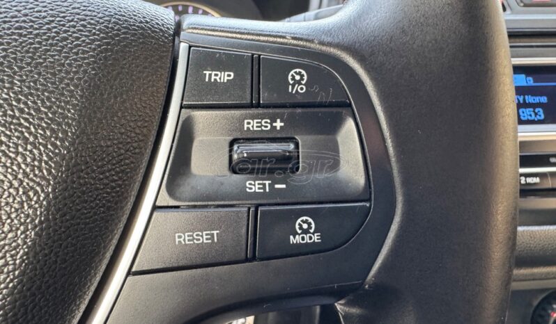 
								Hyundai i 20 full									