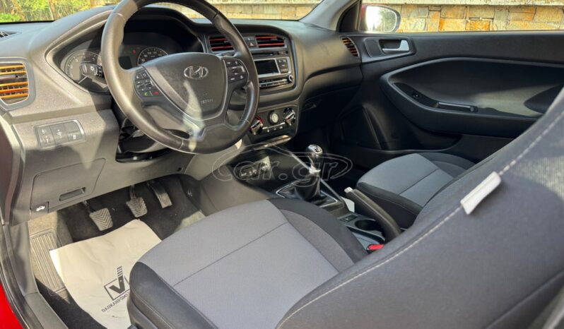 
								Hyundai i 20 full									