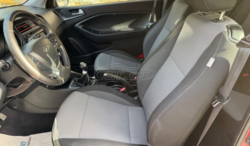 
								Hyundai i 20 full									