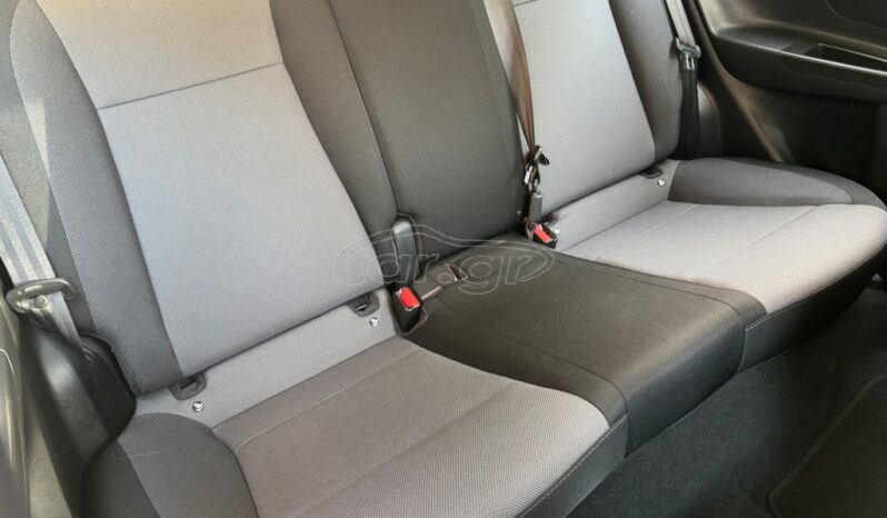 
								Hyundai i 20 full									