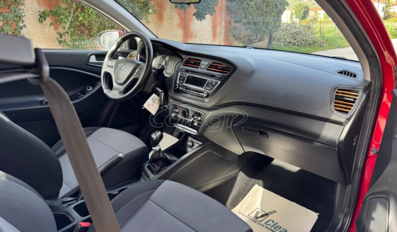 
								Hyundai i 20 full									