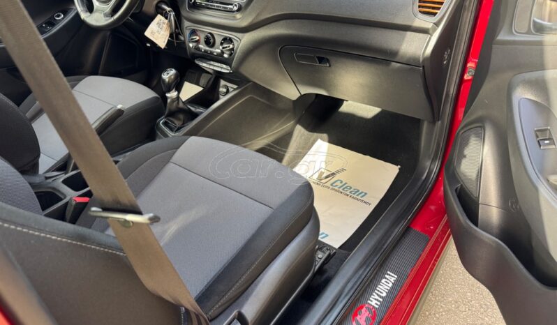 
								Hyundai i 20 full									