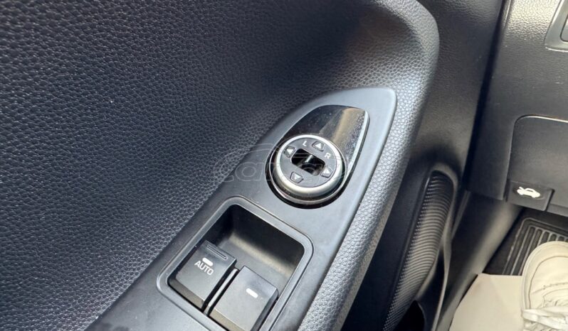 
								Hyundai i 20 full									