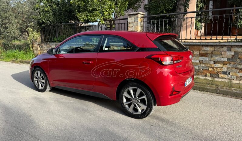 
								Hyundai i 20 full									