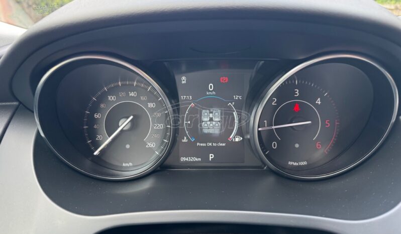 
								Jaguar E-Pace full									