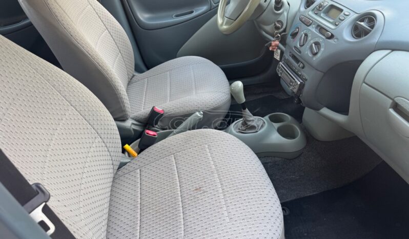 
								Toyota Yaris full									