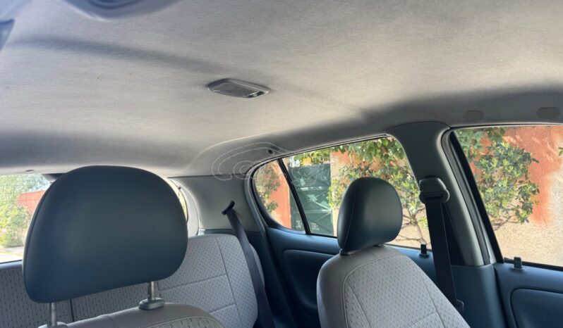 
								Toyota Yaris full									