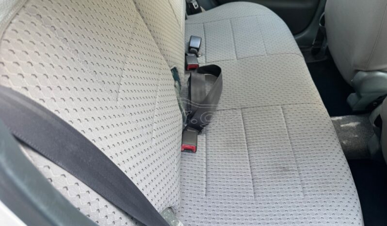 
								Toyota Yaris full									