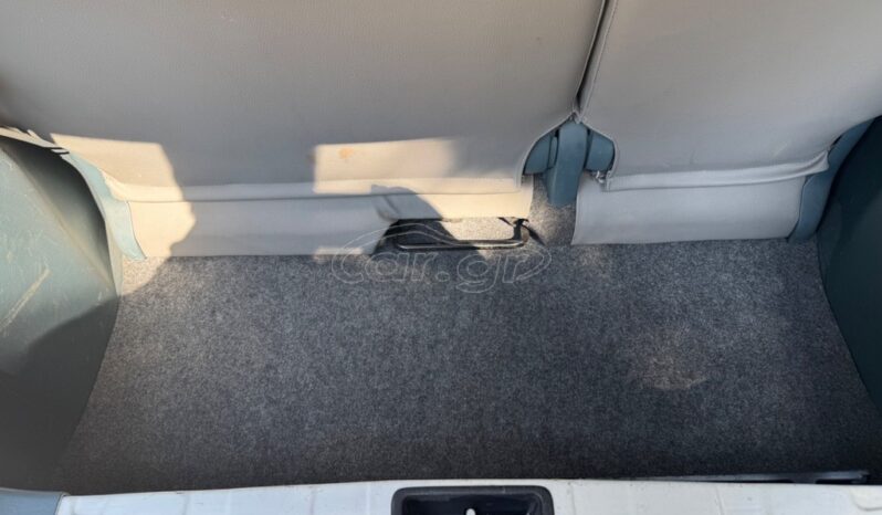 
								Toyota Yaris full									