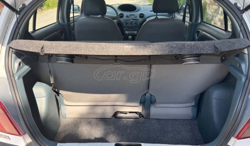 
								Toyota Yaris full									