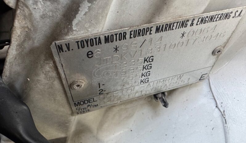 
								Toyota Yaris full									